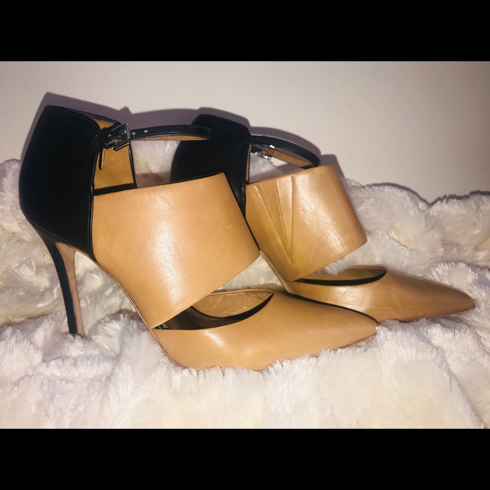 Coach Heart New Calf heels